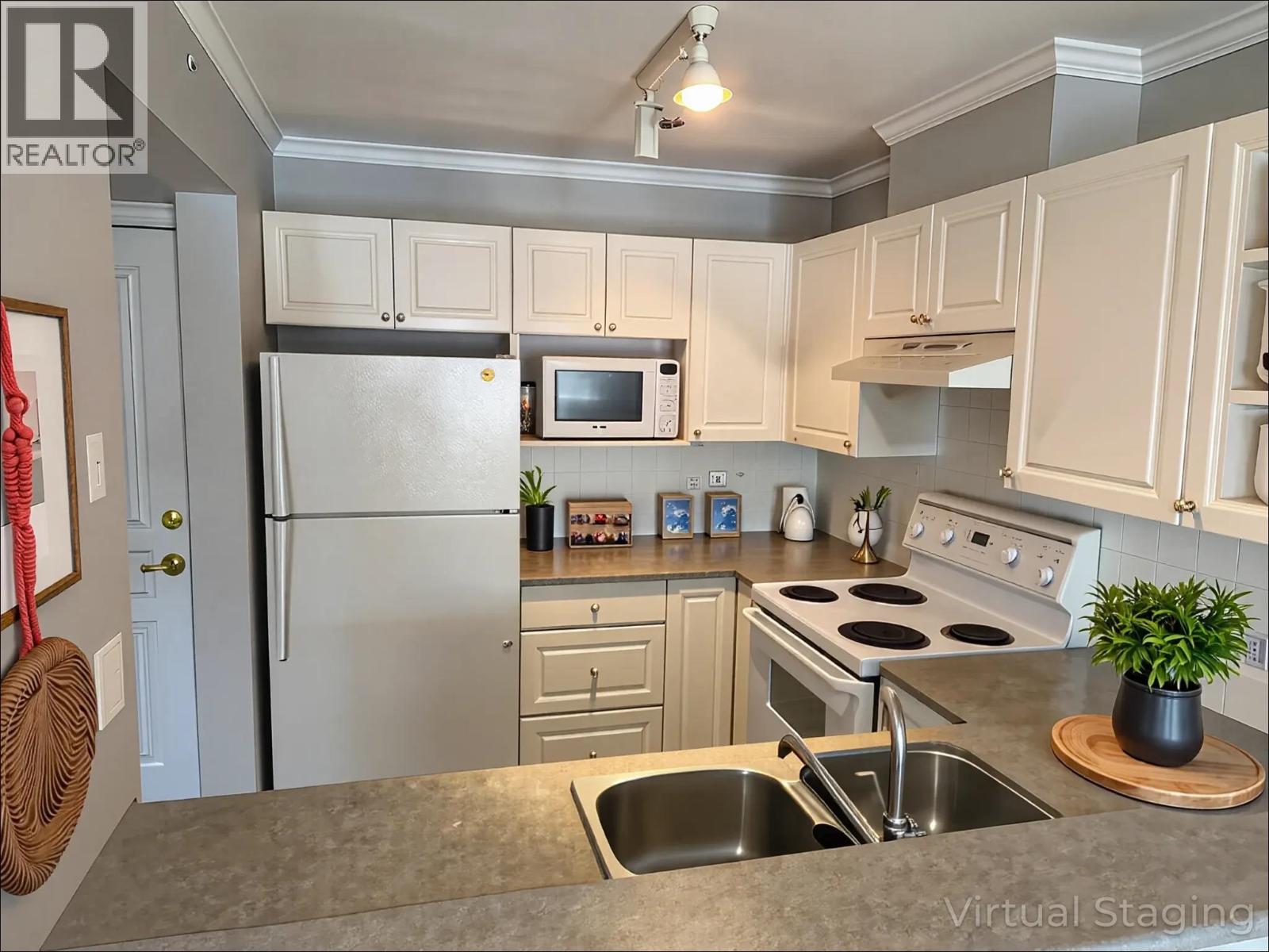 211 Twelfth Street Unit 402, New Westminster, BC V3M 4H4
