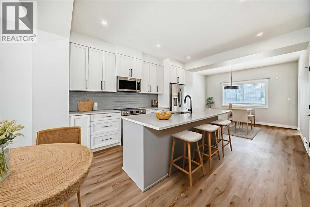 41 River Heights Dr, Cochrane, AB T4C 0Y1