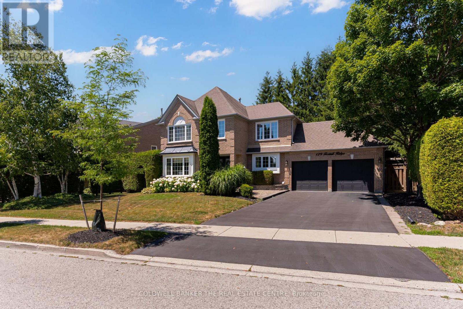 129 Foxtail Rdg, Newmarket, ON L3X 1Z2