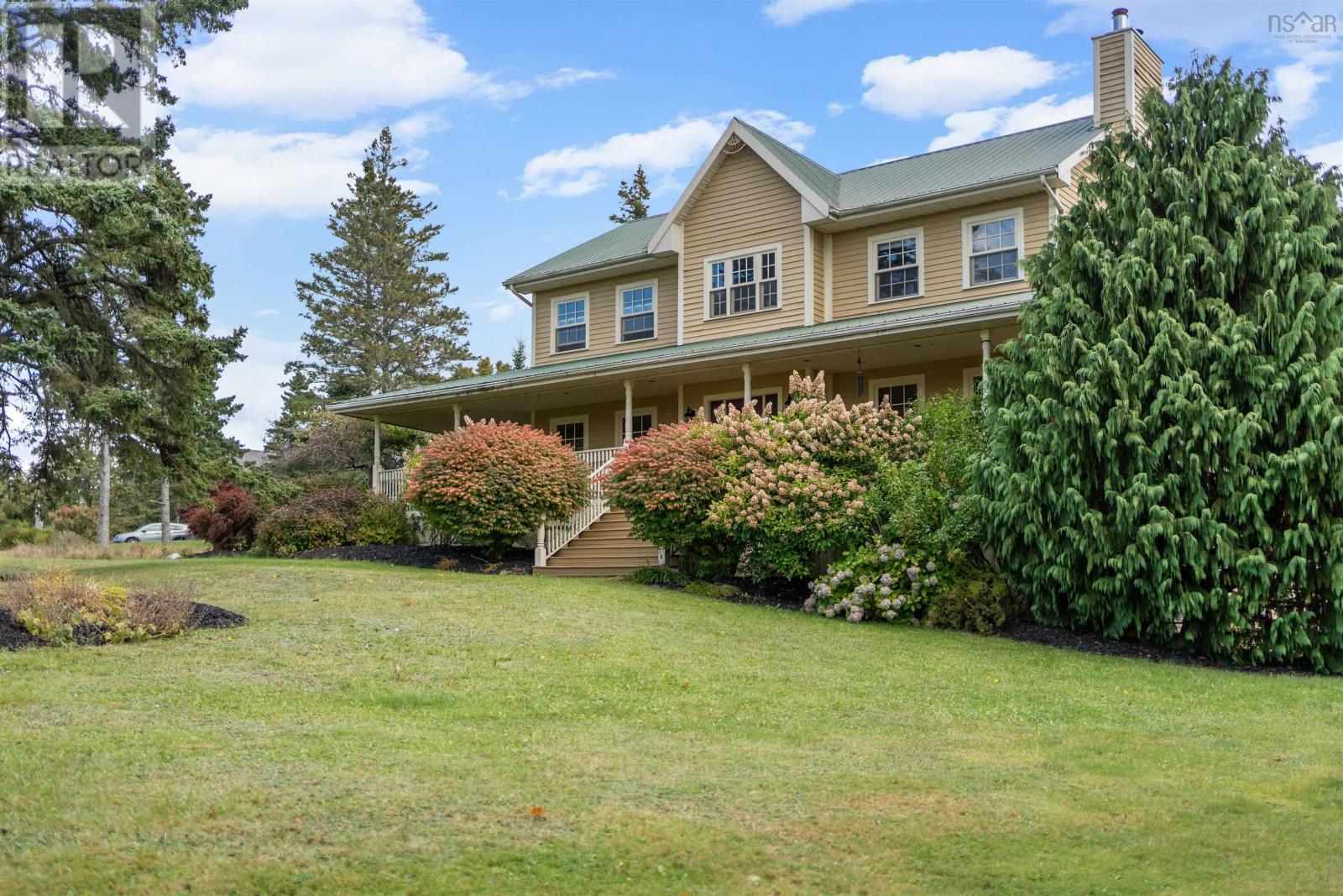 19 Foxberry Hl, Glen Haven, NS B3Z 2V7