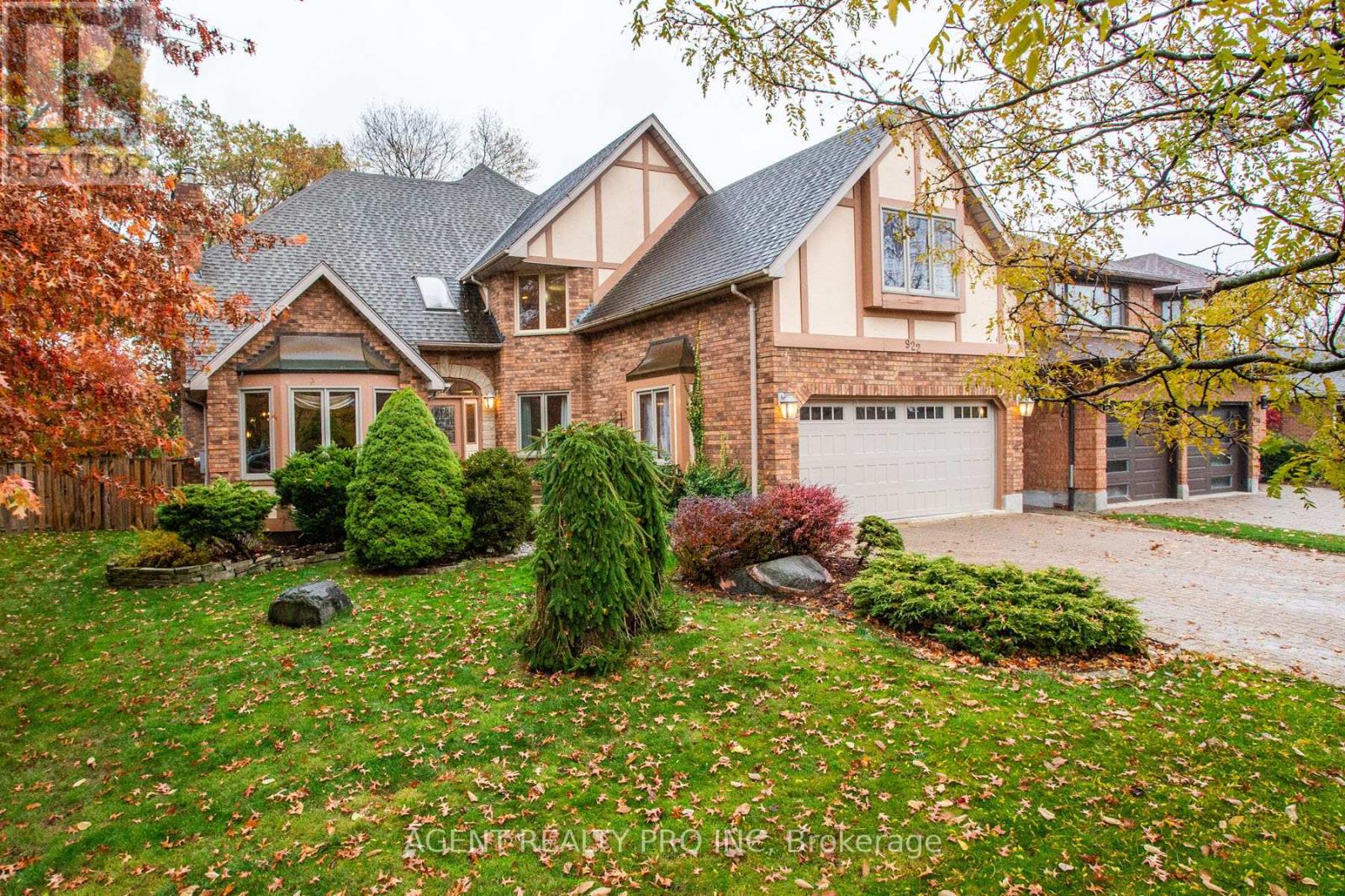 922 Country Club Cres, London, ON N6C 5R5
