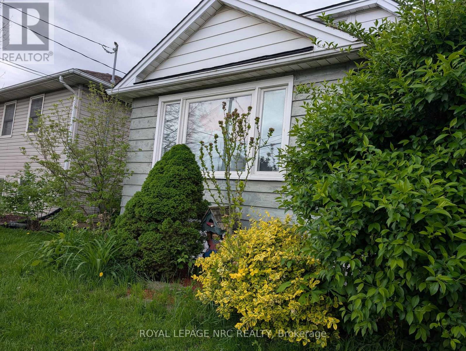 110 Eastchester Ave, St. Catharines, ON L2P 2Z1