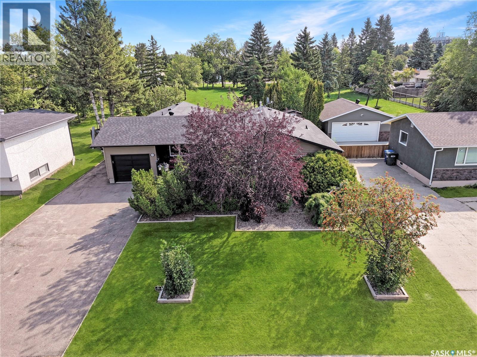 3078 6 Avenue West, Prince Albert, SK S6V 5L8