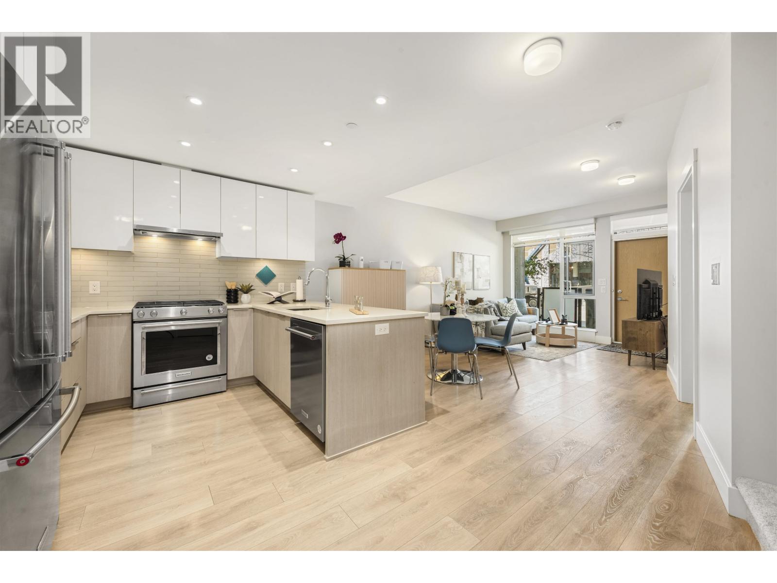 3574 Sawmill Cres, Vancouver, BC V5S 0H5