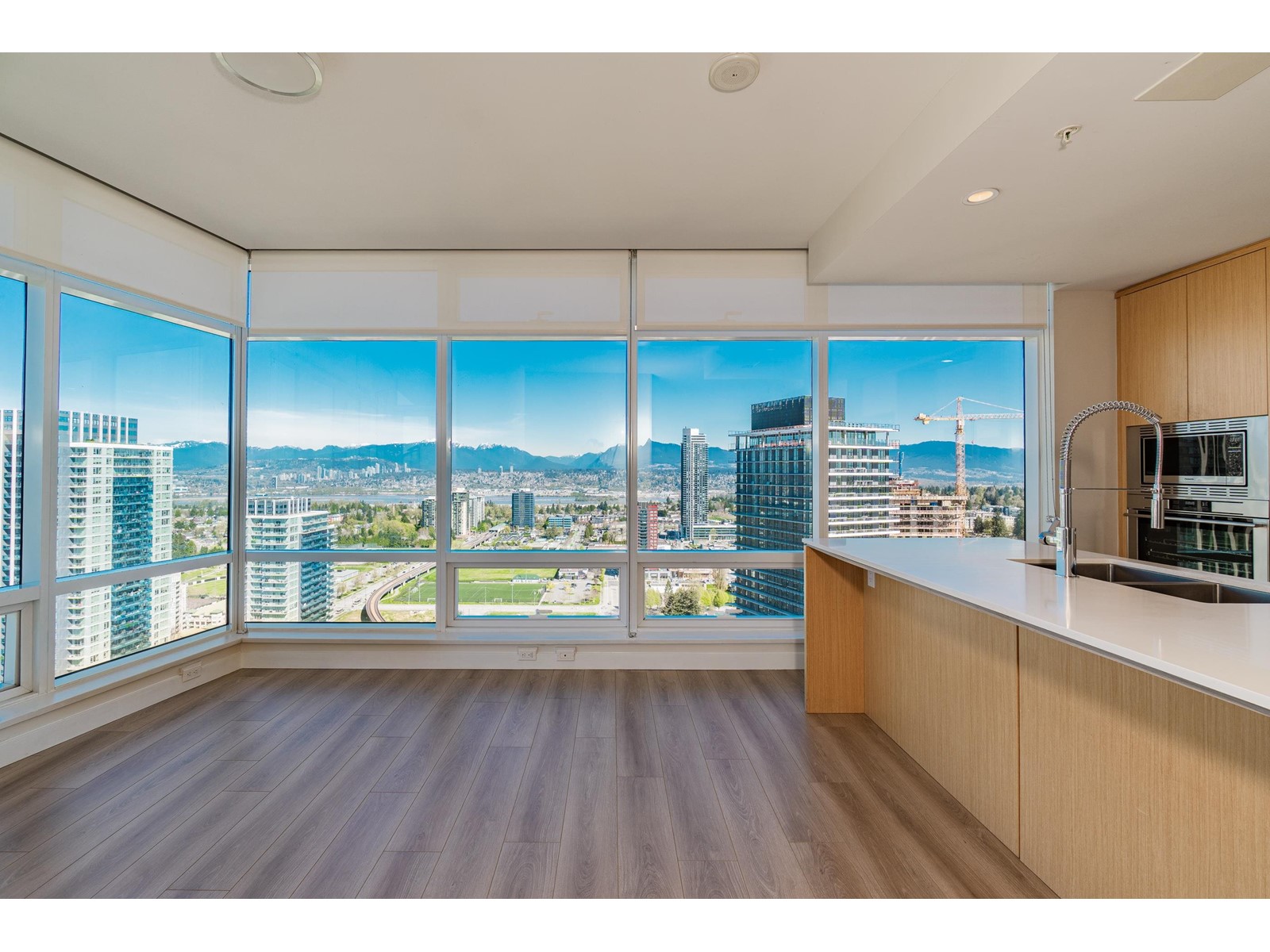 13495 Central Avenue Unit 3310, Surrey, BC V3T 0K2