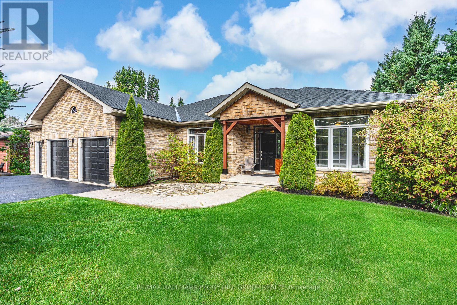 102 Highland Dr, Oro-Medonte, ON L0L 2L0