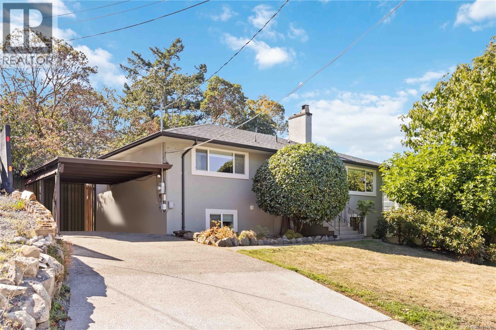 12 Jedburgh Rd, Victoria, BC V9B 1K8