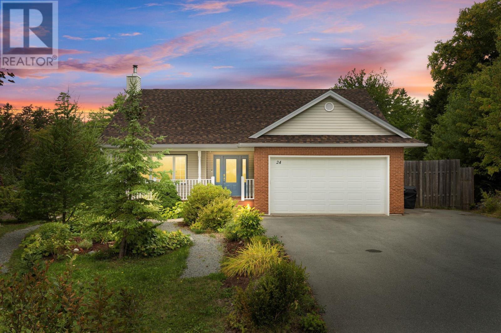 24 Carriage Rd, Windsor Junction, NS B2T 1G3