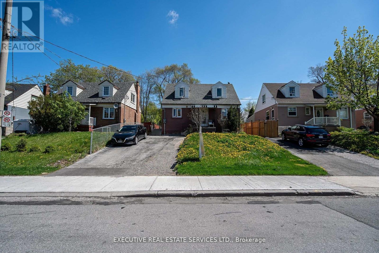 49 Trethewey Dr, Toronto Beechborough-greenbrook, ON M6M 4B1