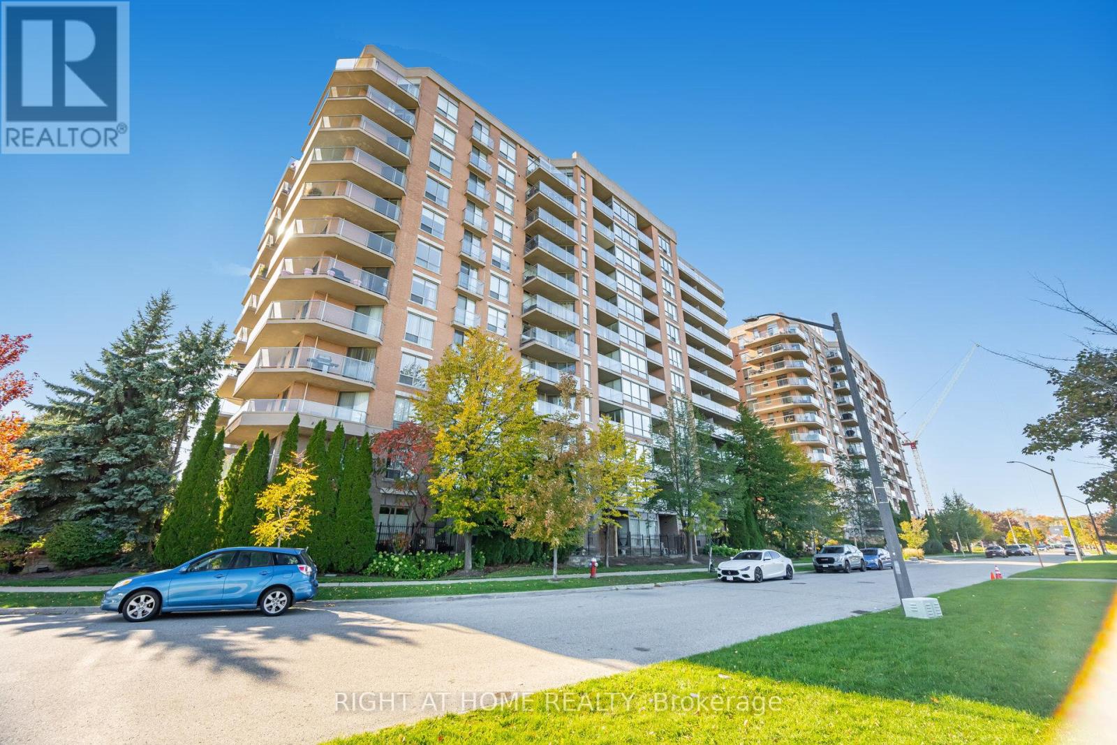 605 1140 Parkwest Pl, Mississauga, ON L5E 3K9
