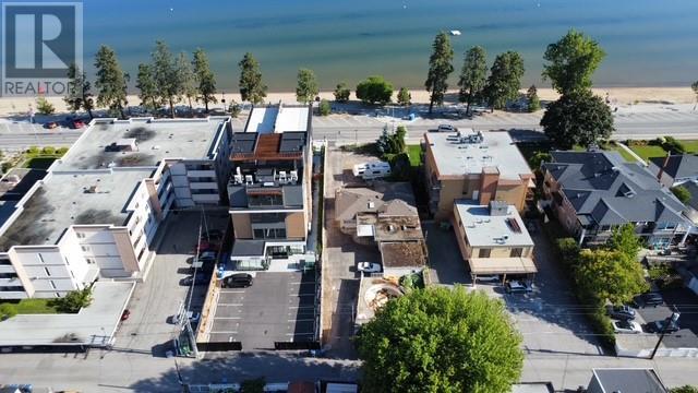 594 Lakeshore Dr, Penticton, BC V2A 1B9