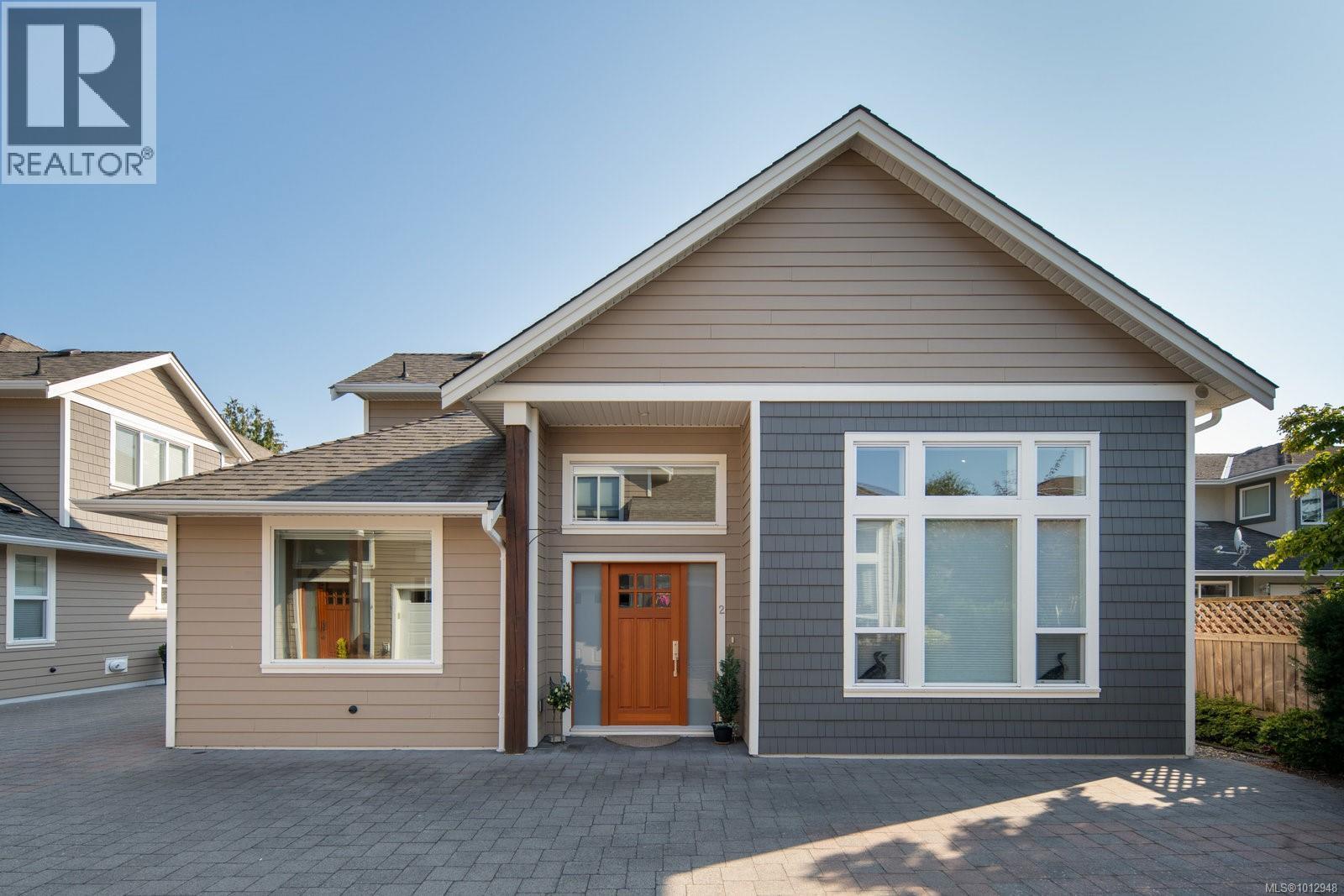 2430 Henry Ave Unit 2 Ave, Sidney, BC V8L 2B7