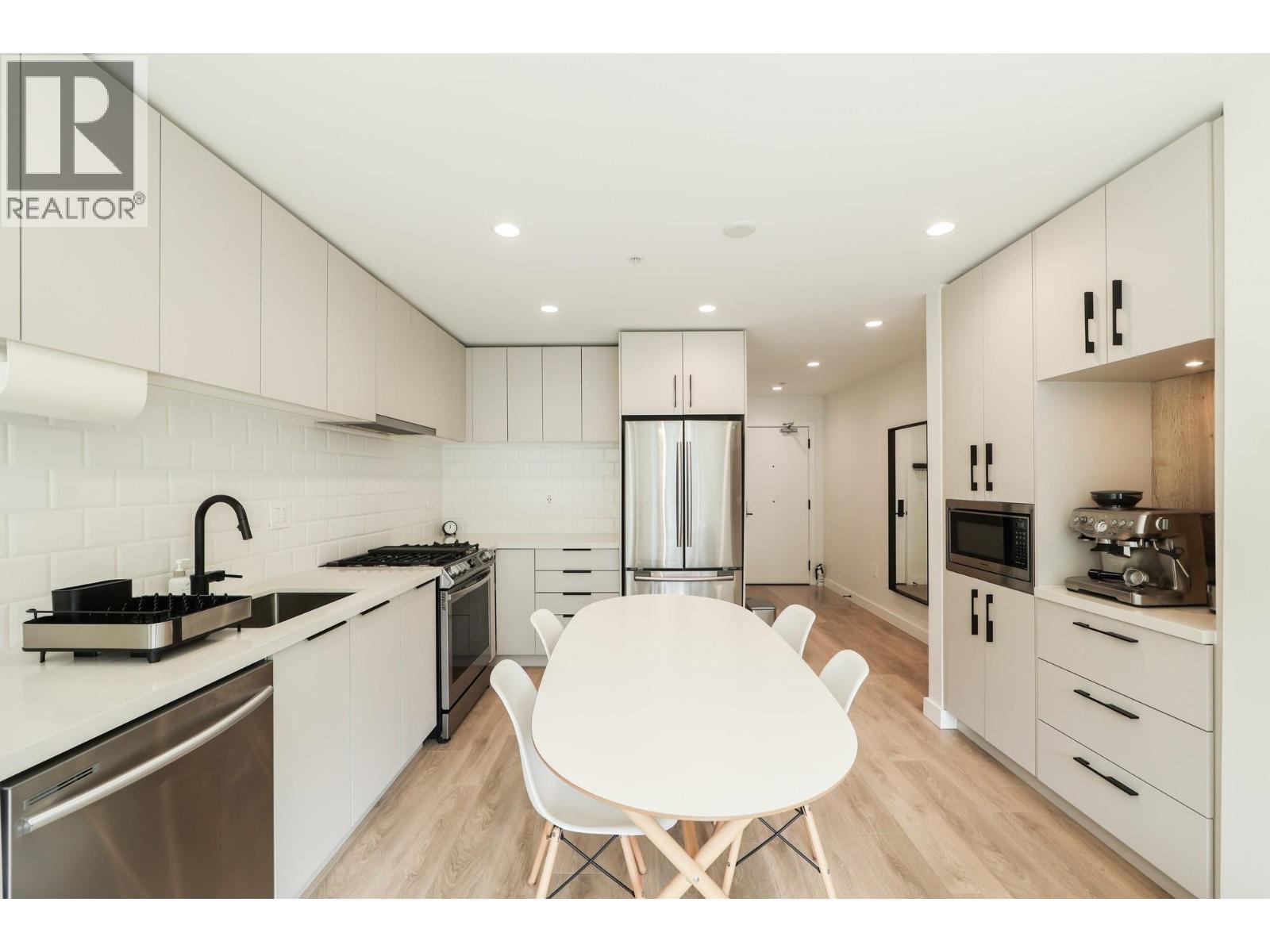3038 St George Street Unit 407, Port Moody, BC V3H 0L3