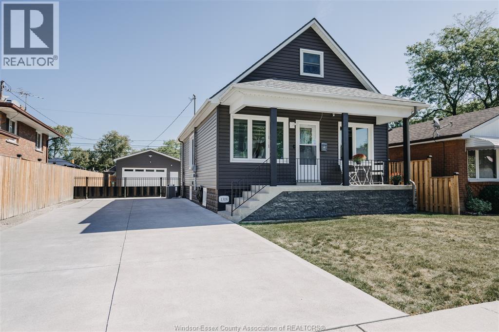 1318 Aubin Rd, Windsor, ON N8Y 4E6