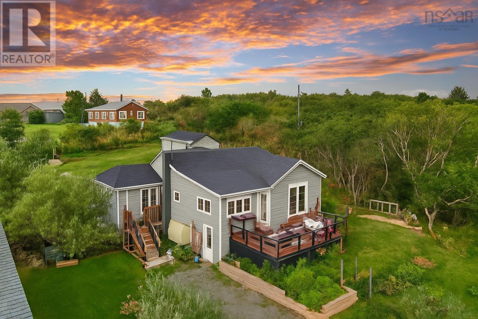 21 Littles Rd, Halifax, NS B3T 1Y7