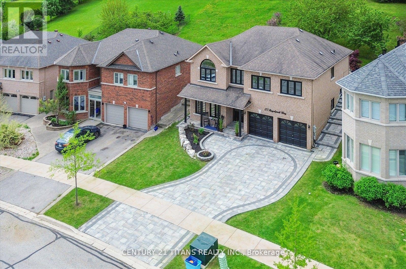 577 Royalpark Way, Vaughan, ON L4H 1K2