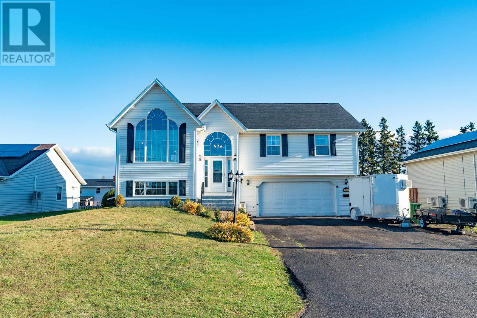 14 Millennium Dr, Stratford, PE C1B 2H3