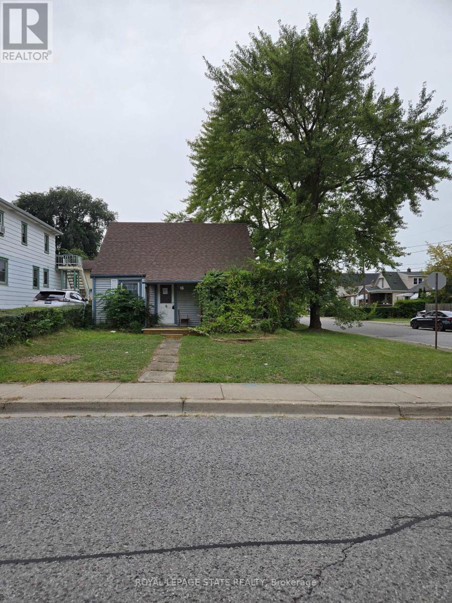5406 Mcrae St, Niagara Falls, ON L2E 1R4