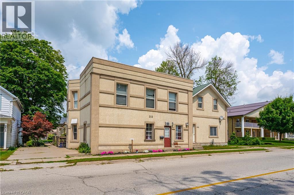 213 Main St E, Minto, ON N0G 2P0