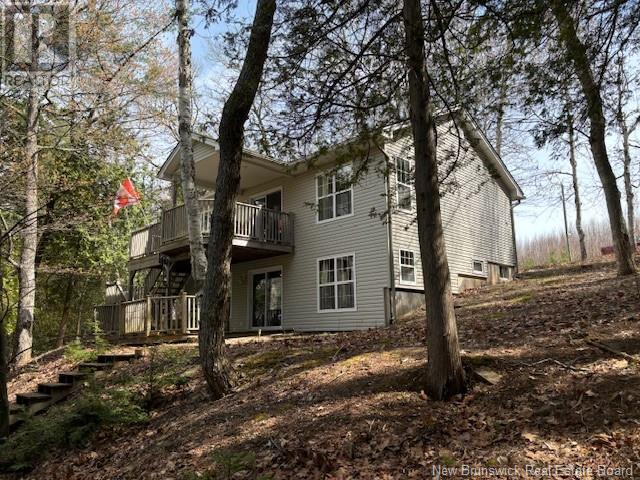16 Phyllis Ln, Wickham, NB E5T 1L3