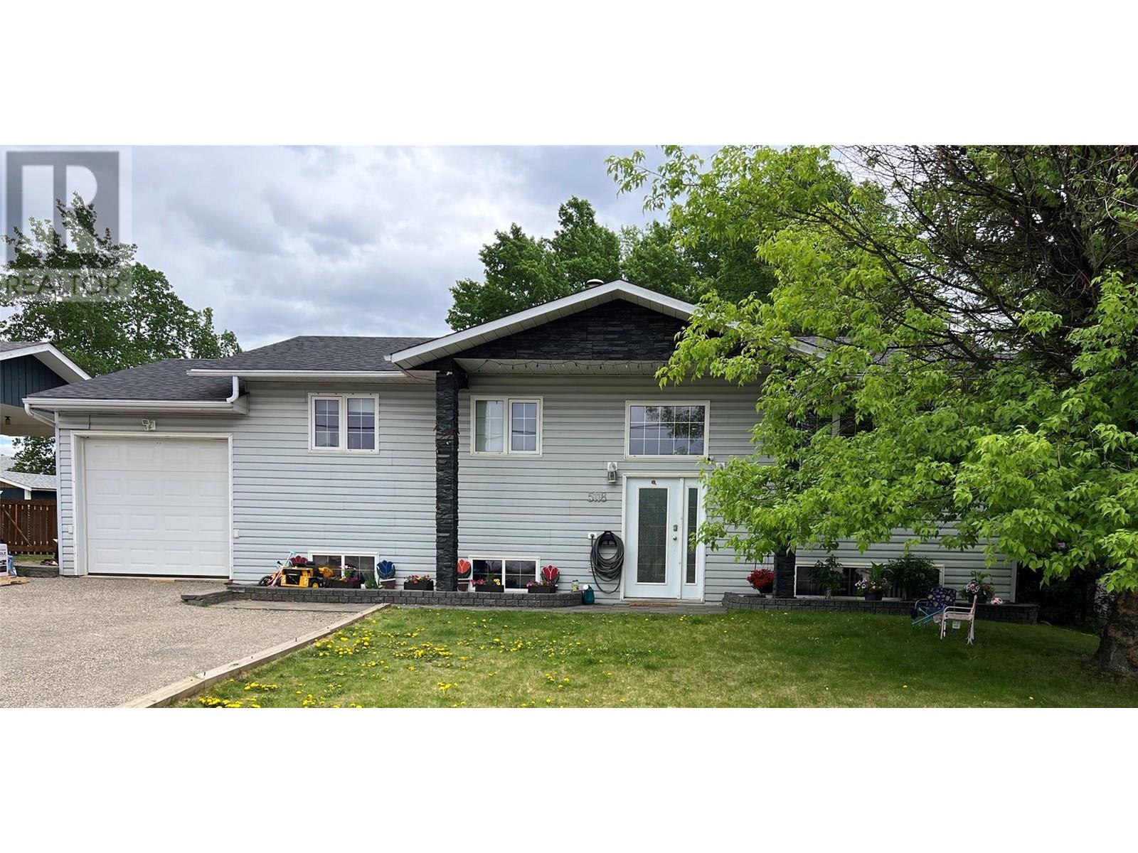 43 Street Ne Unit 5118 #a, Chetwynd, BC V0C 1J0