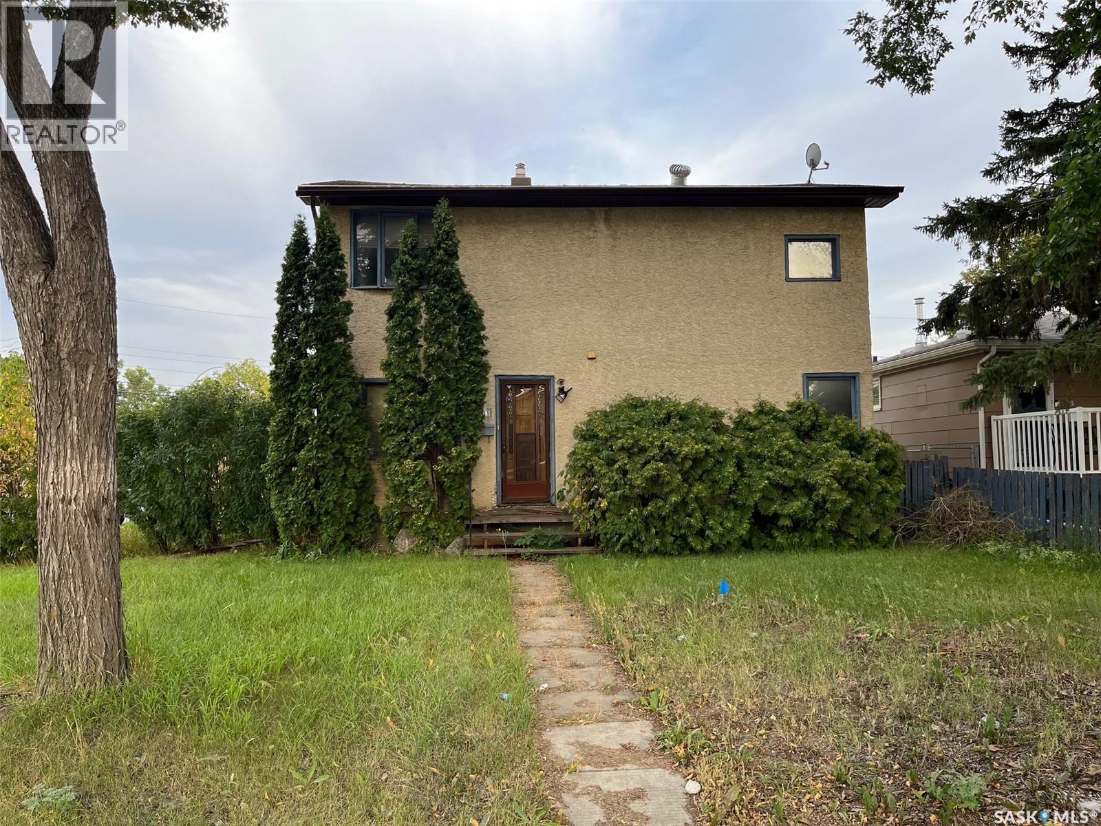 1401 Lacon St, Regina, SK S4N 1Z2
