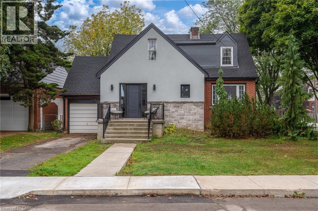 68 Mountain Park Ave, Hamilton, ON L9A 1A3