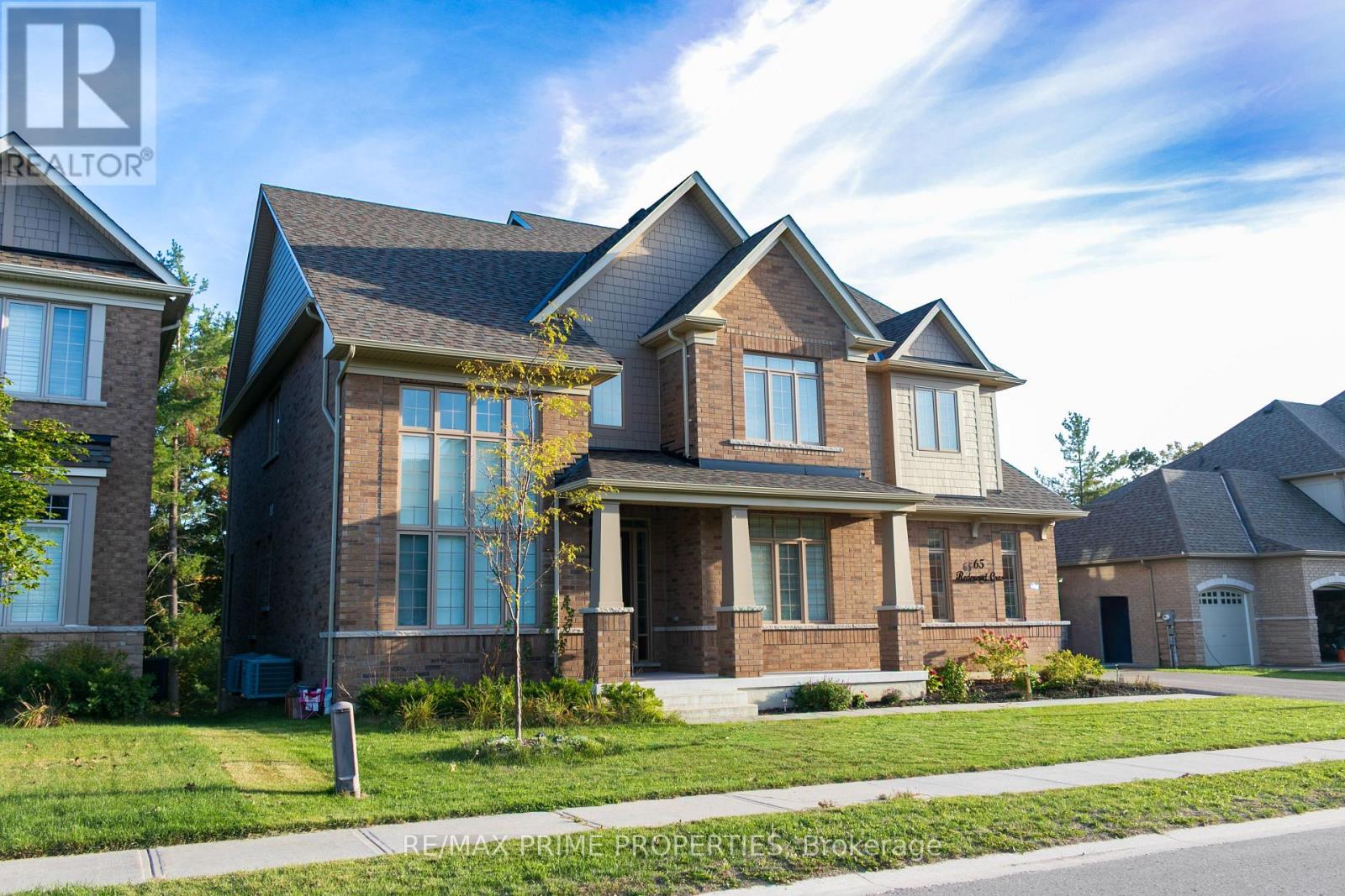 65 Redmond Cres, Springwater, ON L9X 1Z8