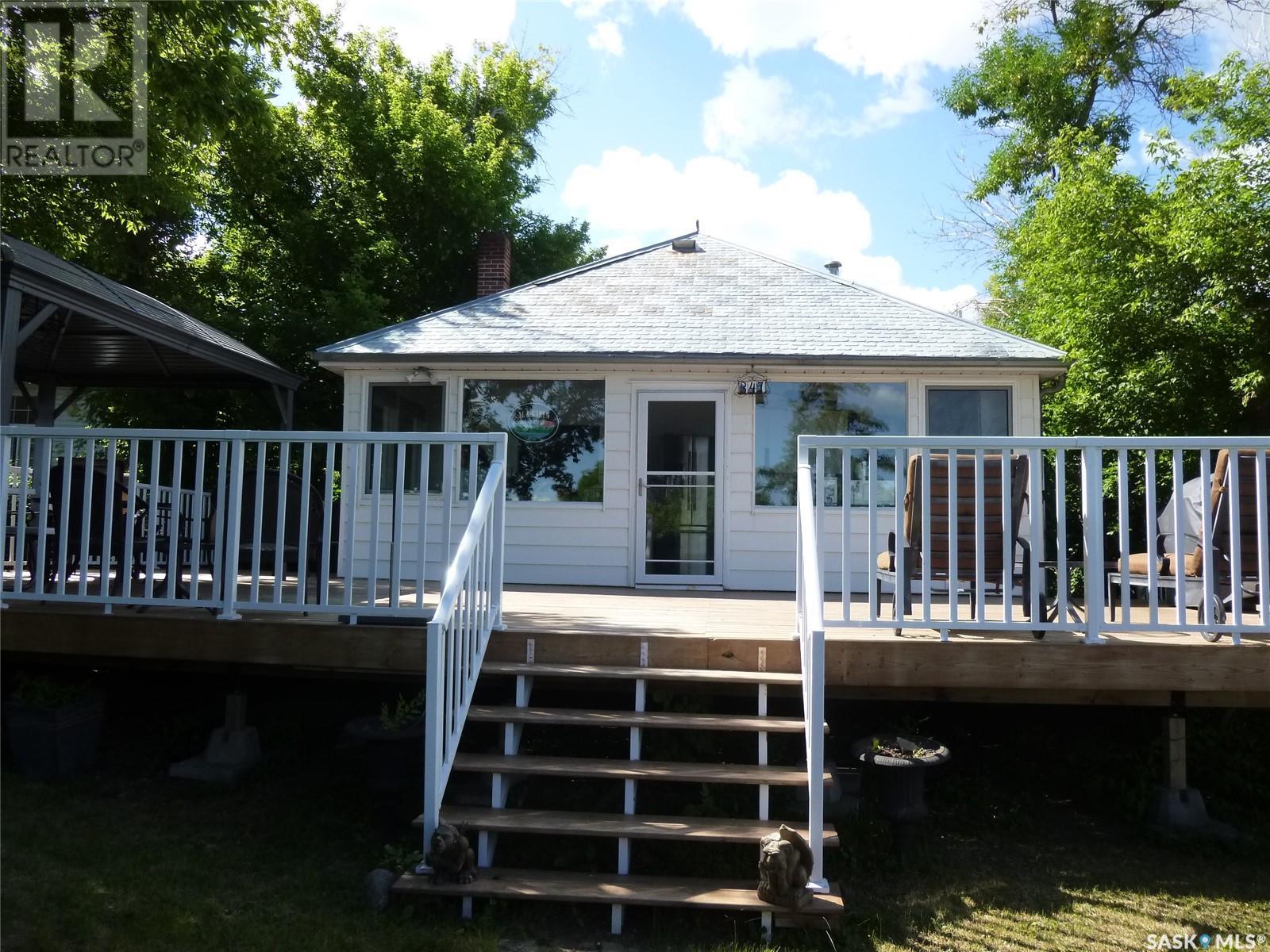 347 Daly Ave, Regina Beach, SK S0G 4C0