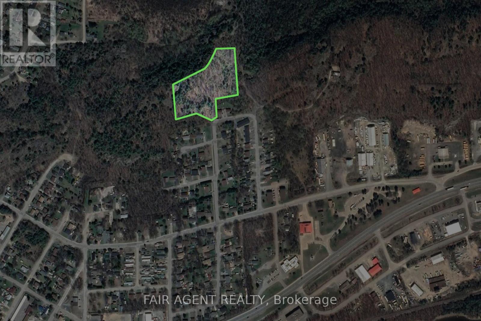 42 Solomon St, Blind River, ON P0R 1B0