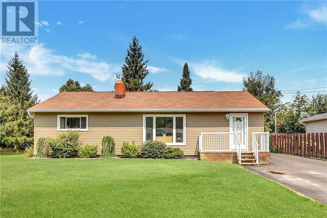 690 Katherine St, Espanola, ON P5E 1M7