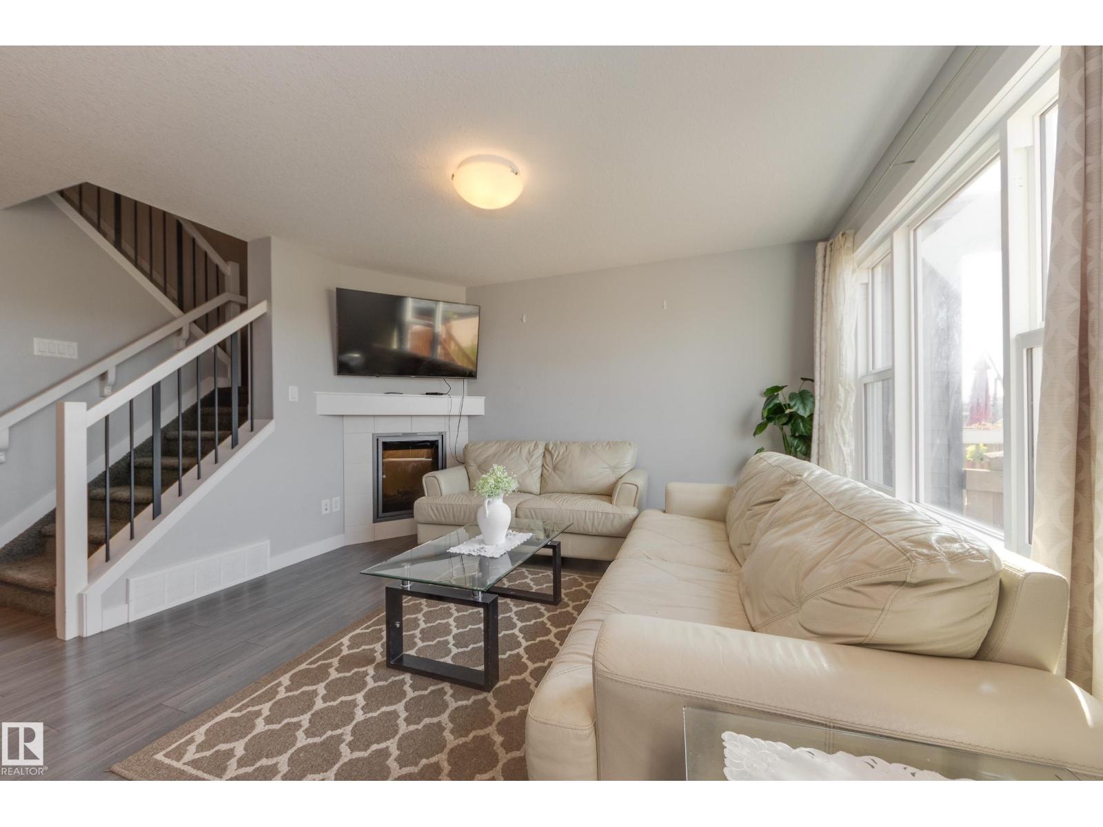 3458 Weidle Way SW, Edmonton, AB T6X 1Z4