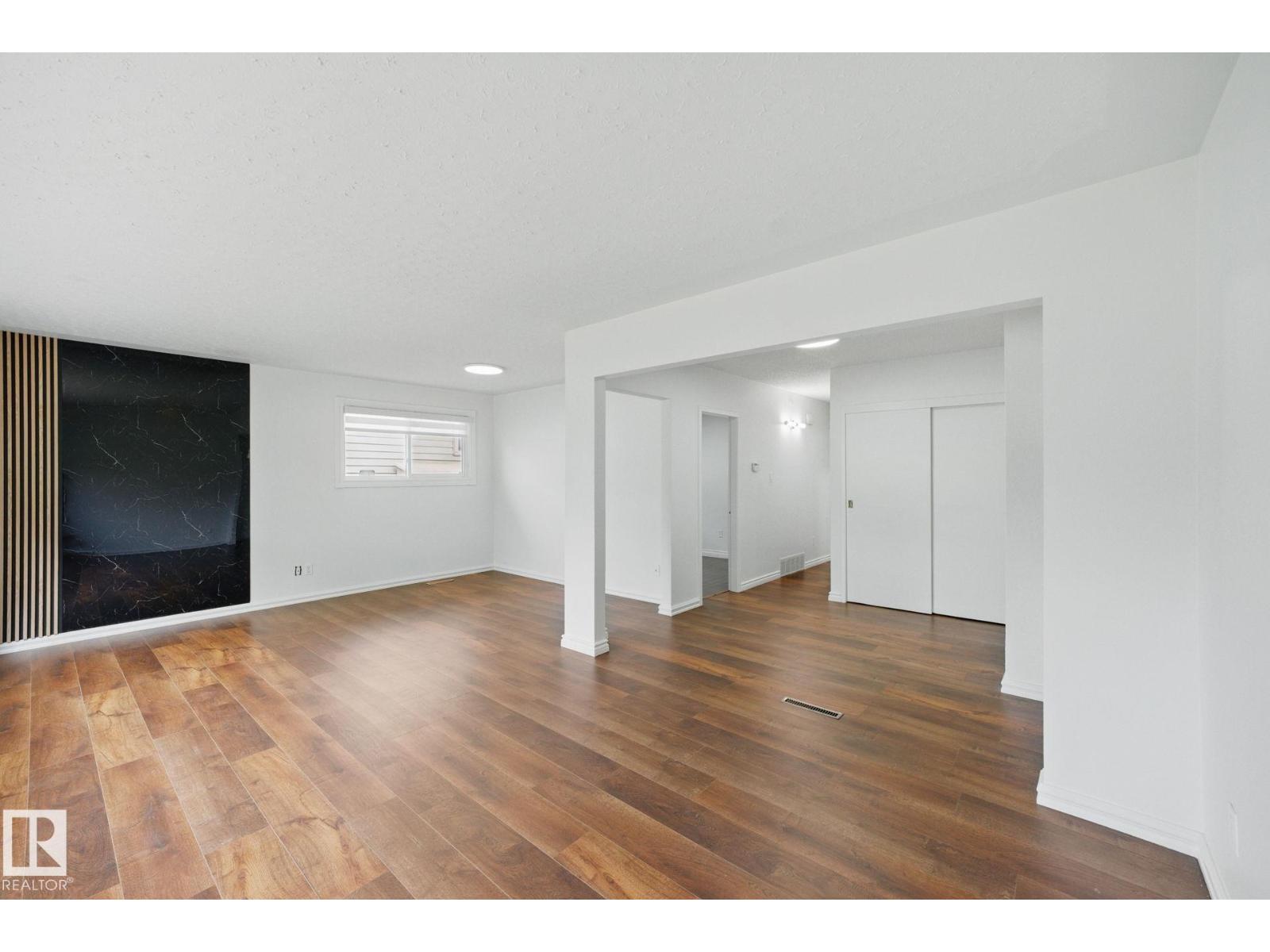 136 Av Nw Unit 13316, Edmonton, AB T5L 4B3