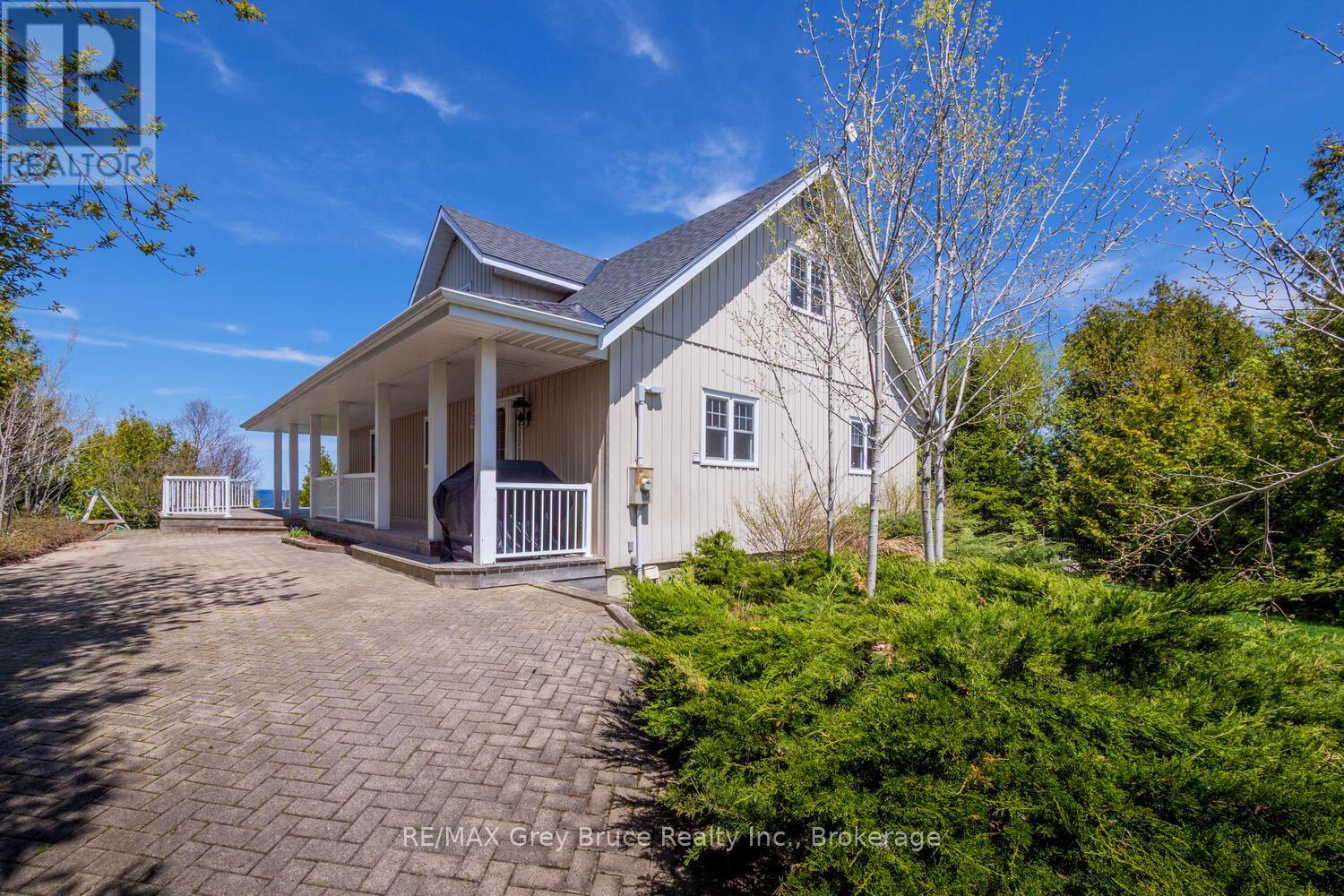 21 Grant Watson Dr, Northern Bruce Peninsula, ON N0H 2R0