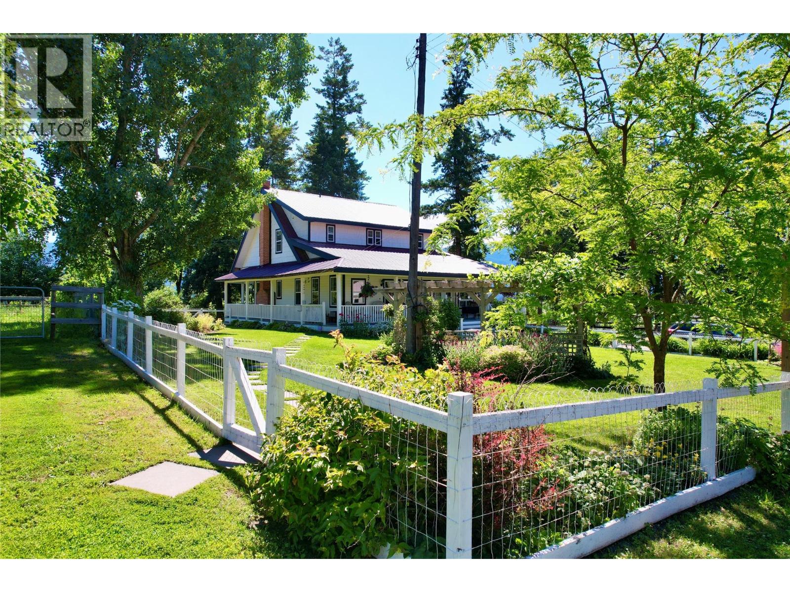 4365 Round Prairie Rd, Armstrong, BC V4Y 0L1