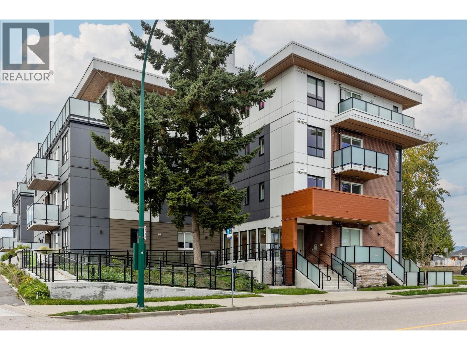 4933 Clarendon Street Unit 203, Vancouver, BC V5R 0J6