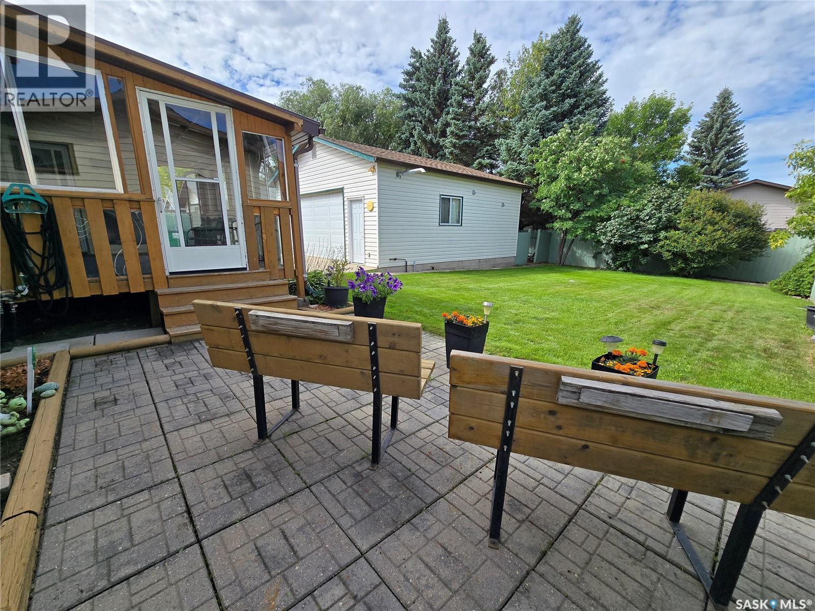 111 Oregan Cres, Saskatoon, SK S7L 6P1
