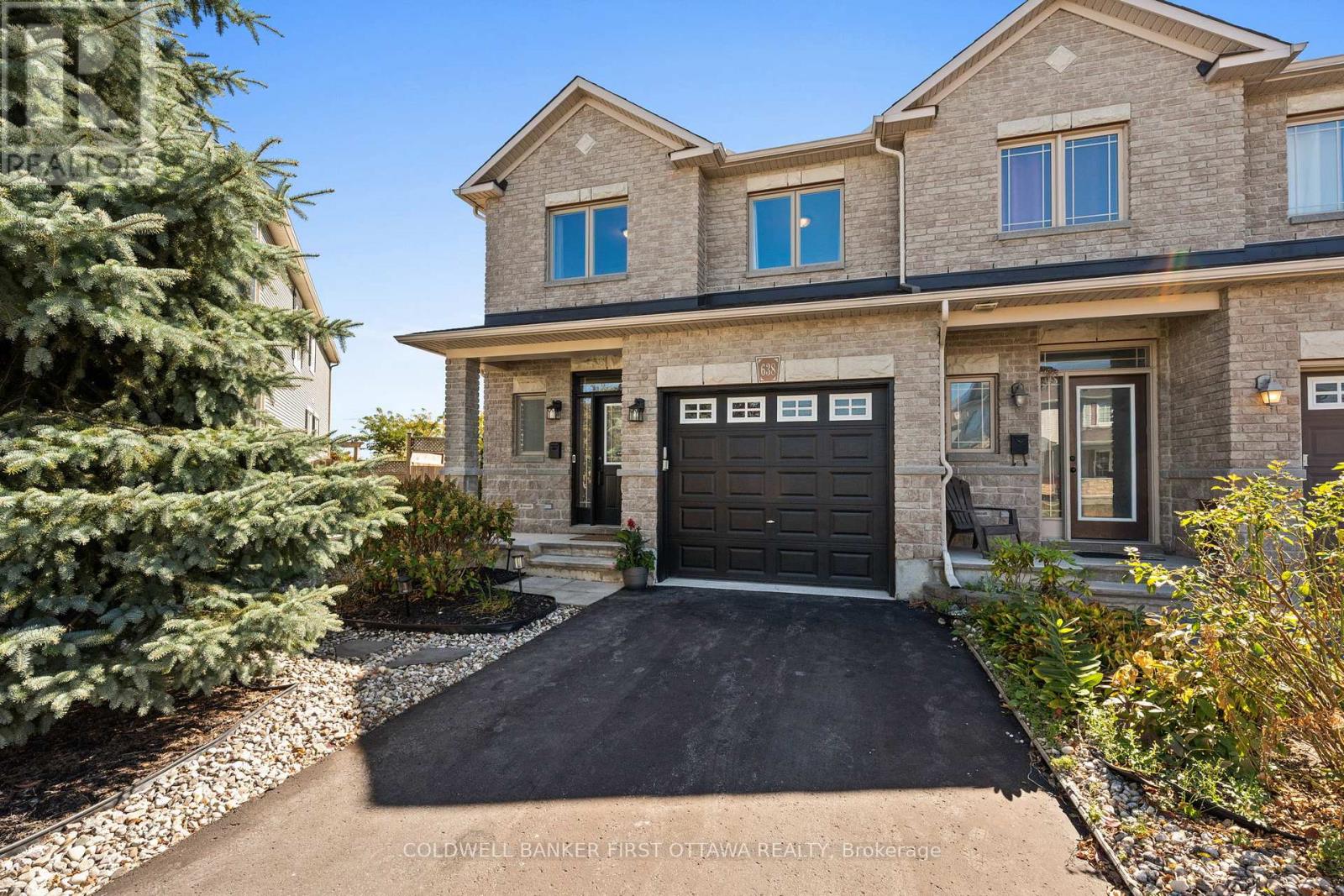 638 Pepperville Cres, Ottawa, ON K2M 0E8