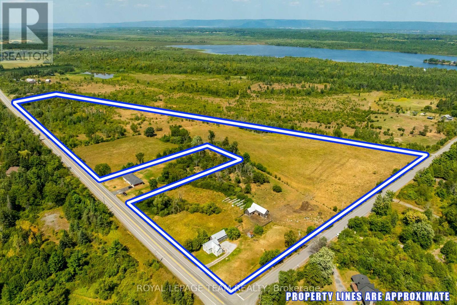 2106 Dunrobin Rd, Ottawa, ON K0A 1T0