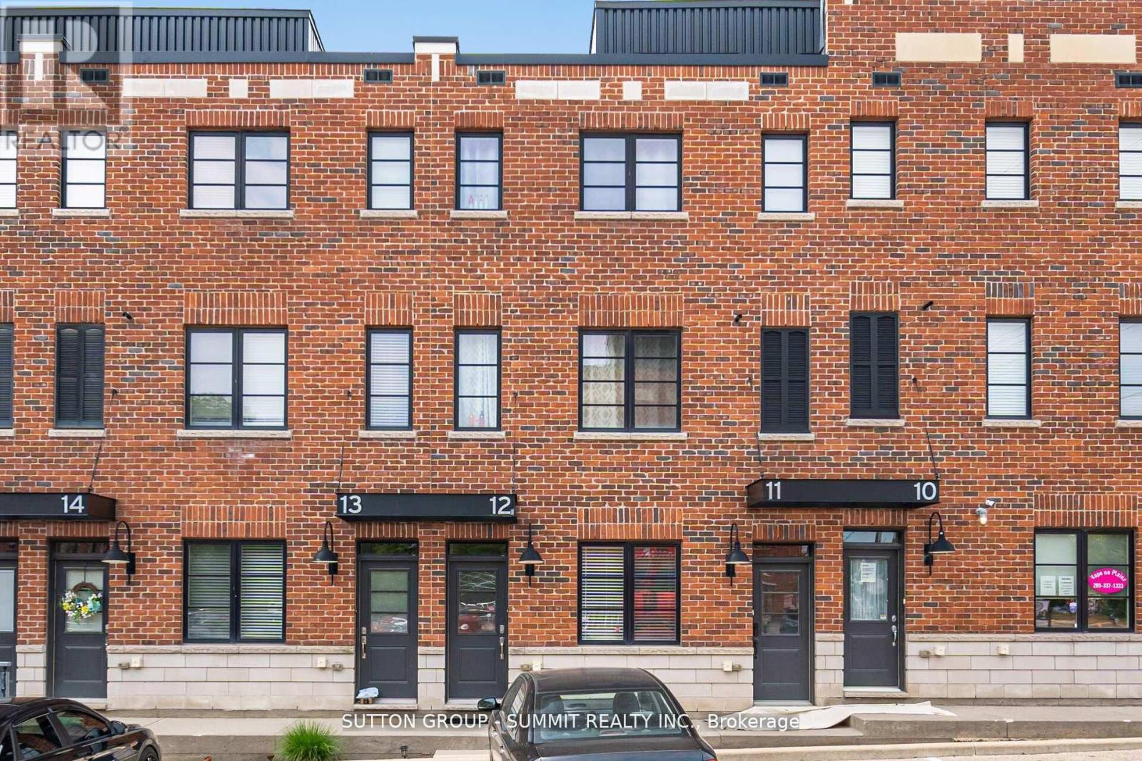 12 70 Plains Rd W, Burlington, ON L7T 0B6