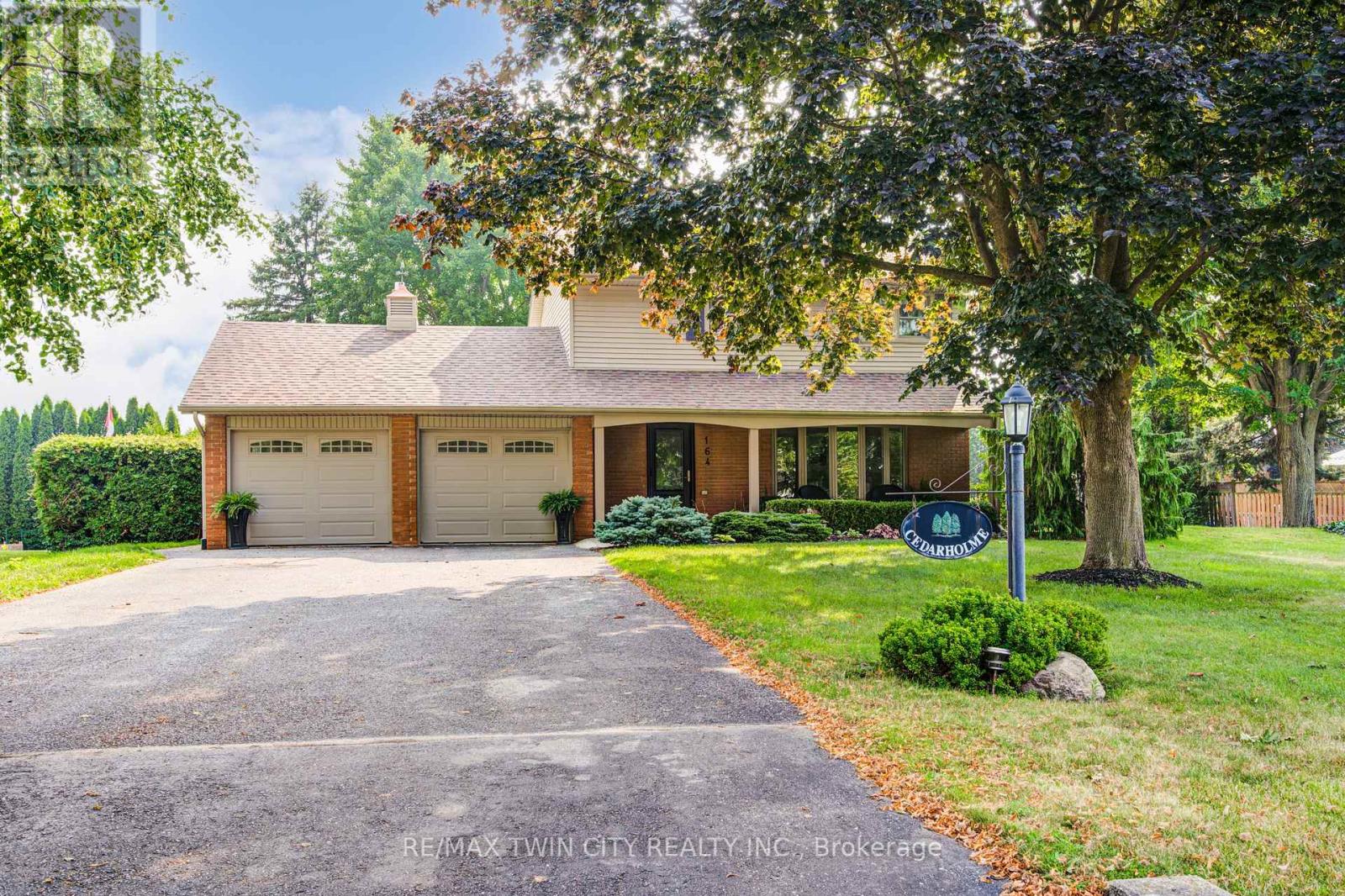 164 Quarter Town Line, Tillsonburg, ON N4G 4E1