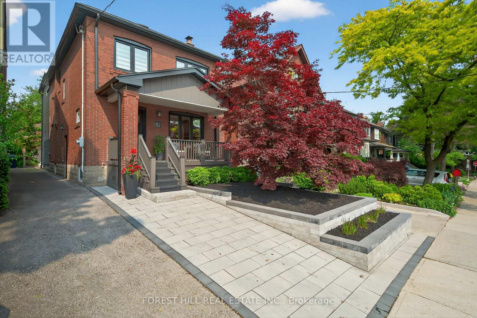 82 Pinewood Ave, Toronto, ON M6C 2V1