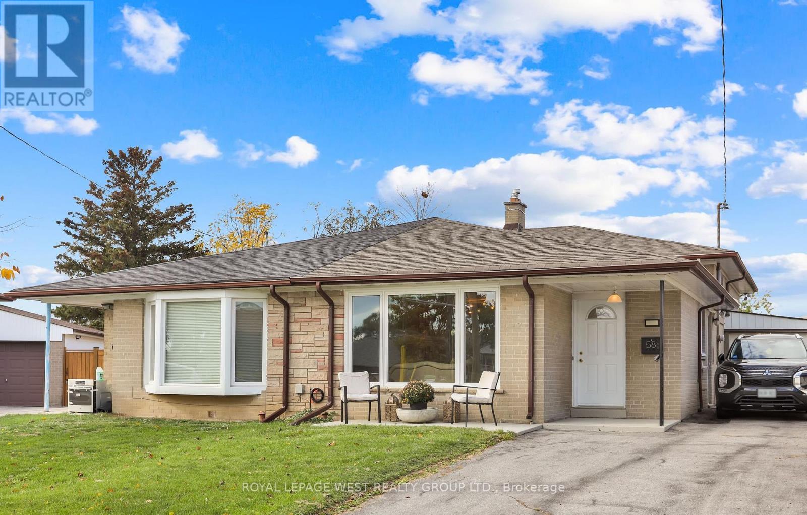 58 Frankton Cres, Toronto, ON M3J 1C1