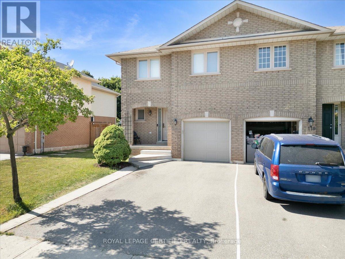 121 Genesee Dr, Oakville, ON L6H 5Z3