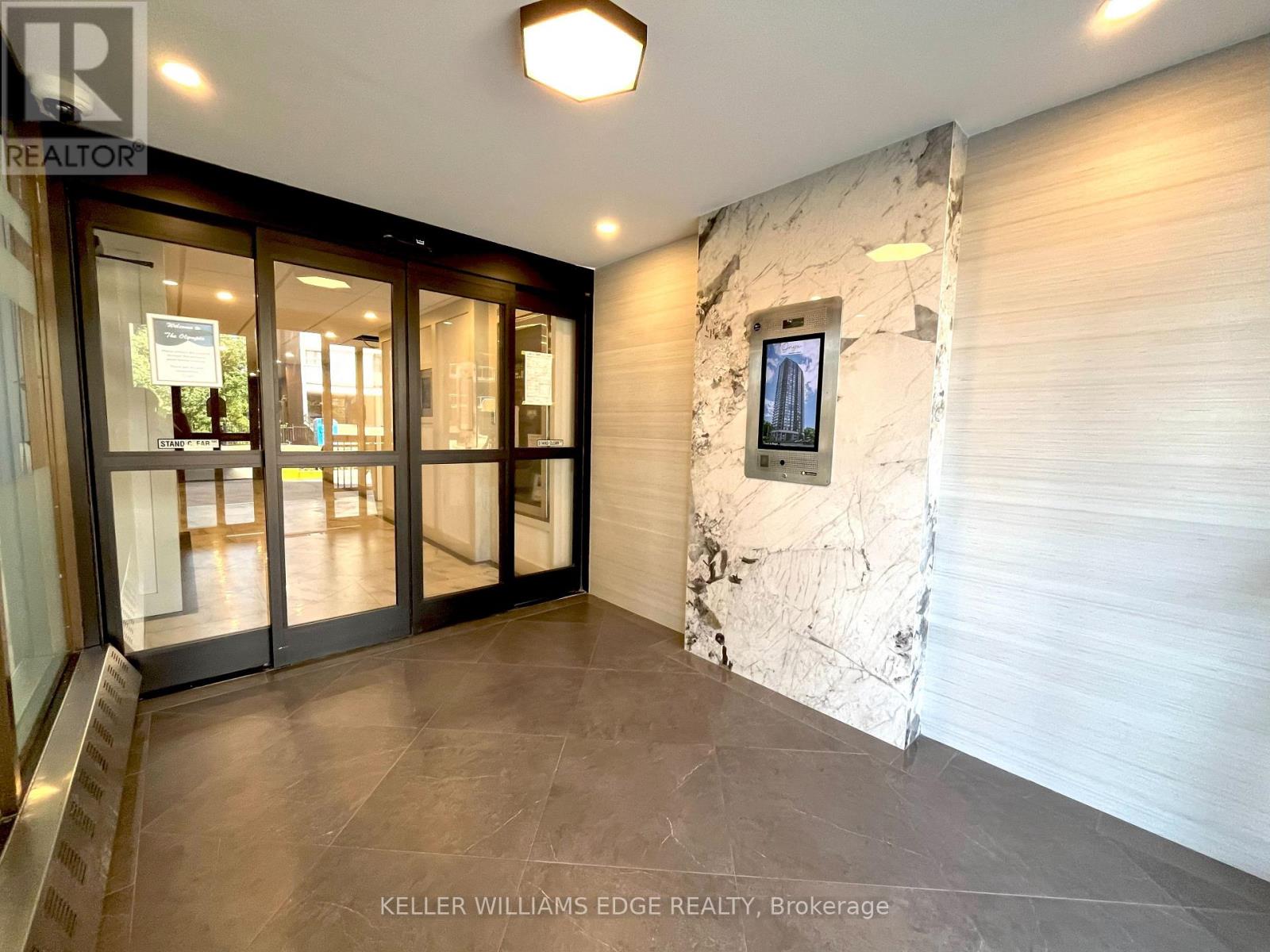 2206 150 Charlton Ave E, Hamilton, ON L8N 3X3