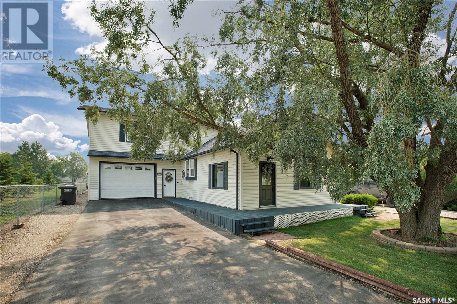 4 Street North, Wakaw, SK S0K 4P0