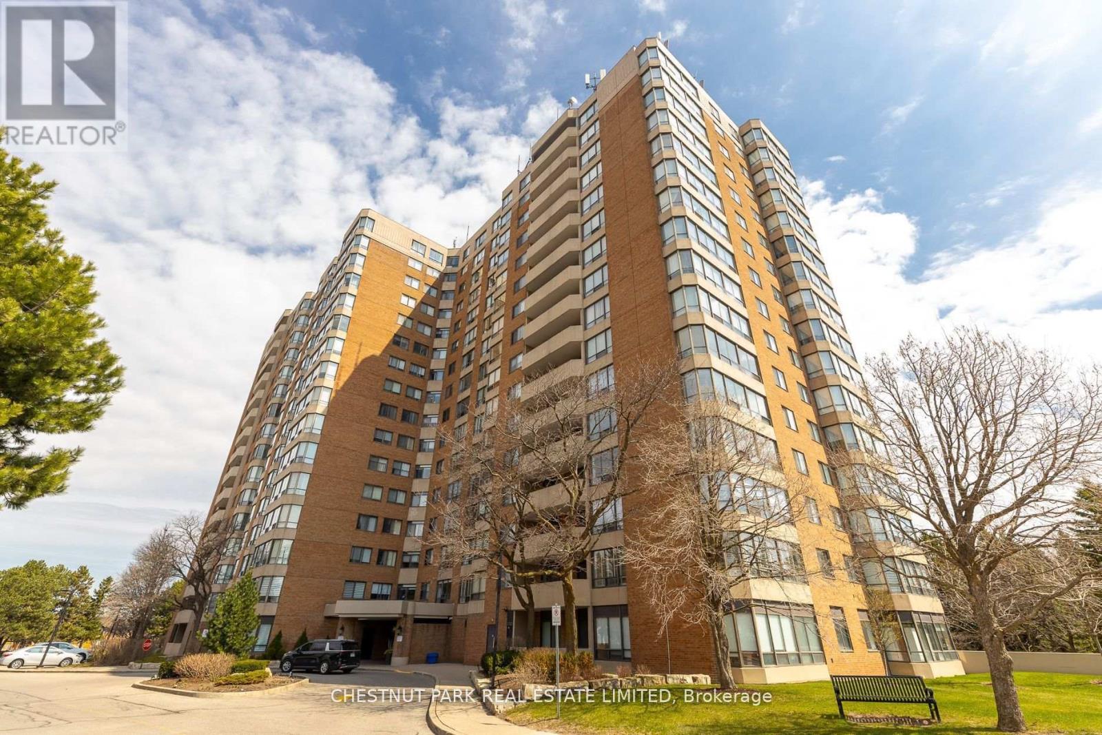 1109 7601 Bathurst St, Vaughan, ON L4J 4H5