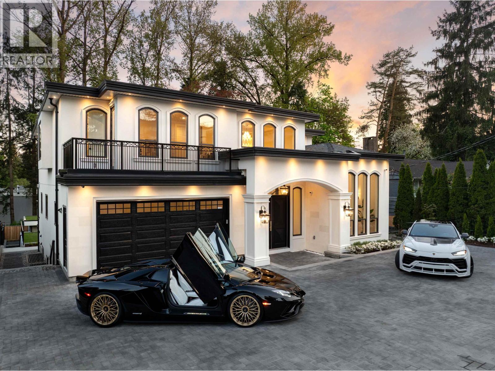 8316 Government Rd, Burnaby, BC V5A 2E3
