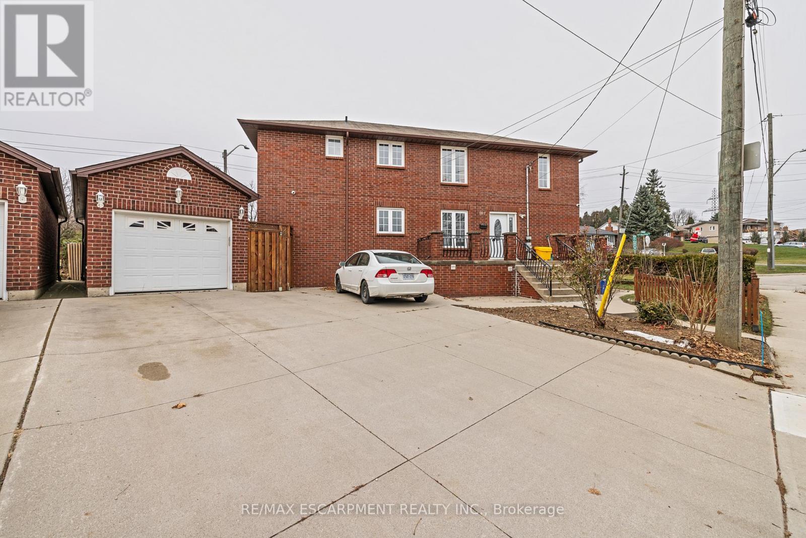 107 Horning Dr, Hamilton, ON L9C 6L2