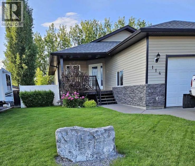 114 Poplar Dr, Whitecourt, AB T7S 1X1